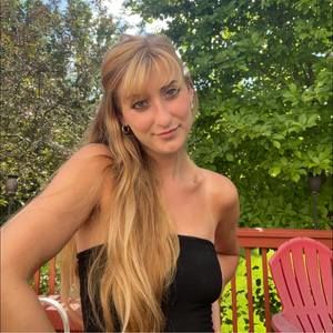 Meet your Posher, Danielle